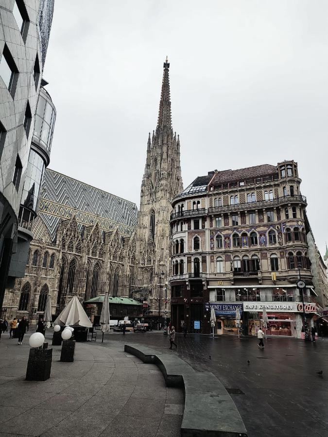 Center ! 3 Stops Away From The Center Of Vienna! Exterior photo